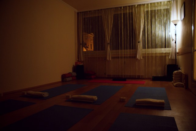 dahlia jóga gyakorlóterem