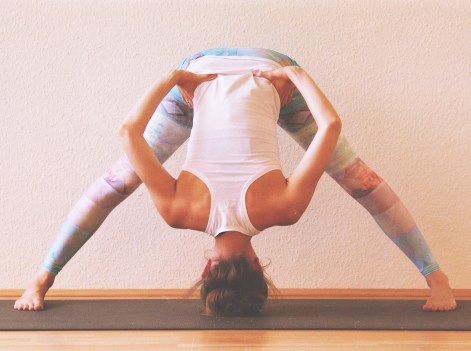 prasarita padottanasana