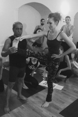 manju astanga tanárképzés